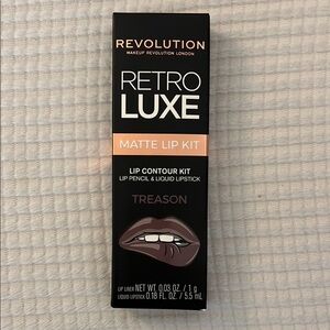 Revolution Retro Luxe Matte Lip Kit - Bold Brown